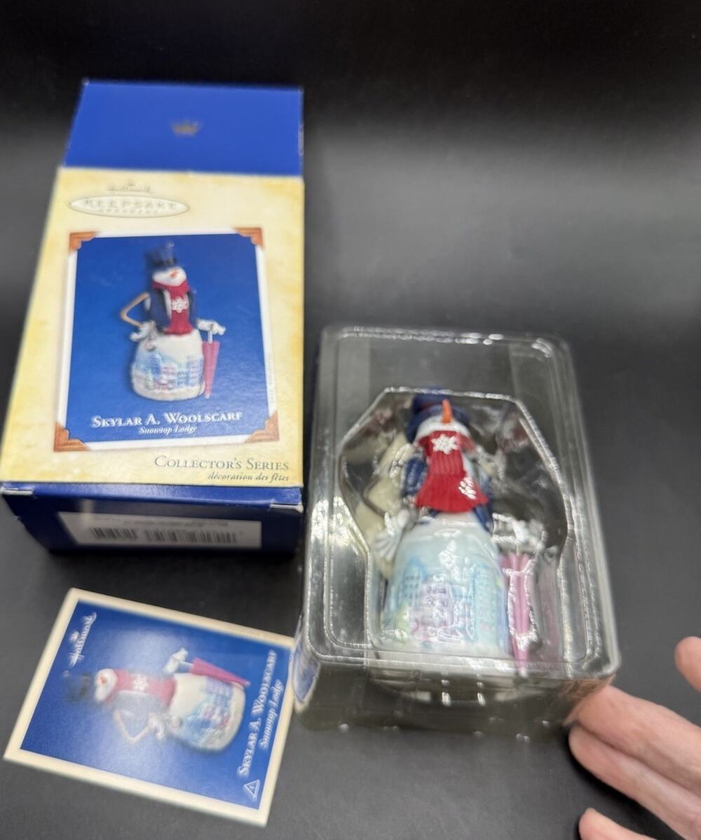 Skylar A. Woolscarf Hallmark Ornament Snowto Lodge Series 2005 MIB -7D